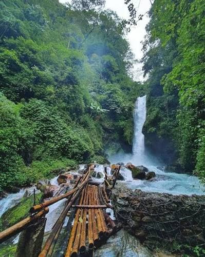 Kanchenjunga Falls