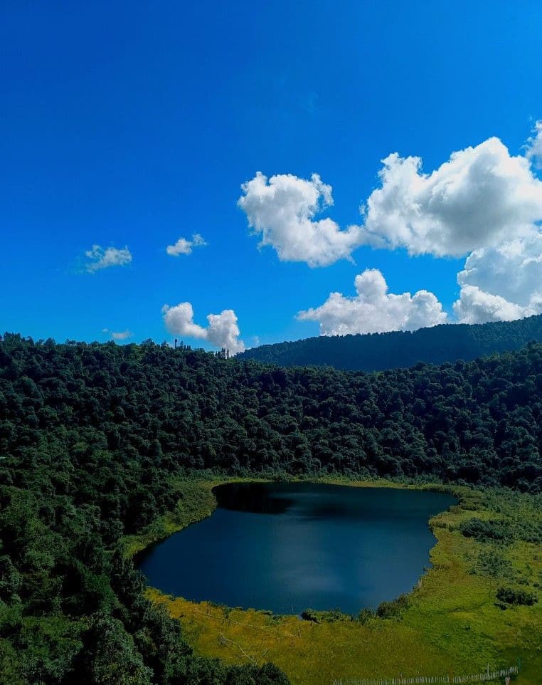 Khecheopalri Lake