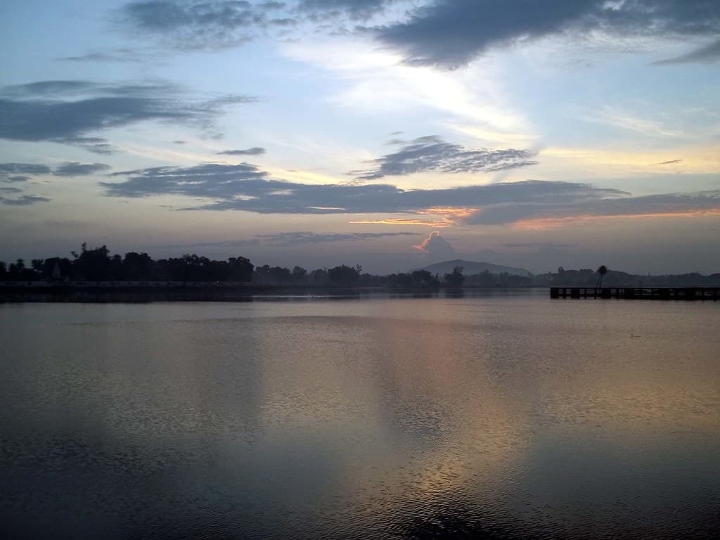 Pipliyapala Lake