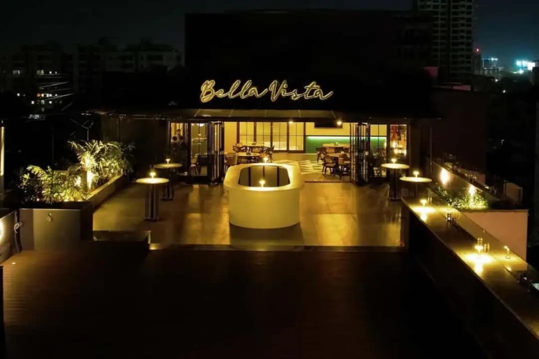 BellaVista Cafe & Skybar